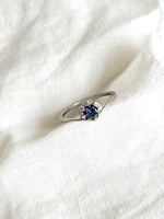 Lade das Bild in den Galerie-Viewer, *925 Sterling Silber* Vintage Ring Rainbow V (56/16)
