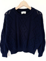 Lade das Bild in den Galerie-Viewer, *Benetton* Pullover Marine Lochstick (L)
