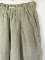 Lade das Bild in den Galerie-Viewer, *Leinen* Hose Barrel Leg 80s Mint (M-XL)
