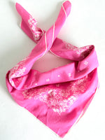 Lade das Bild in den Galerie-Viewer, Tuch 80s Bandana Blümchen Pink
