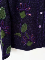 Lade das Bild in den Galerie-Viewer, Cardigan Wolle Mohair Chenille Stick Blumen (S)
