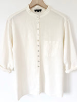 Lade das Bild in den Galerie-Viewer, *Leinen* Bluse Premium Basic Weiß Perlmutt (L)
