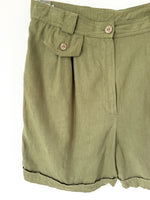 Lade das Bild in den Galerie-Viewer, *Leinen* Bermuda Shorts Basic Lindgrün (L-XL)
