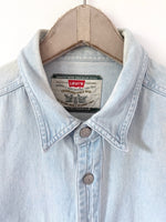 Lade das Bild in den Galerie-Viewer, *Levis* Jeanshemd Denim 90s Hellblau (L)
