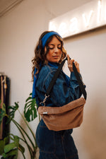 Lade das Bild in den Galerie-Viewer, Charlotte • Bauchtasche Heavin x Zacamo Kollektion
