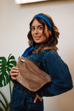 Lade das Bild in den Galerie-Viewer, Charlotte • Bauchtasche Heavin x Zacamo Kollektion
