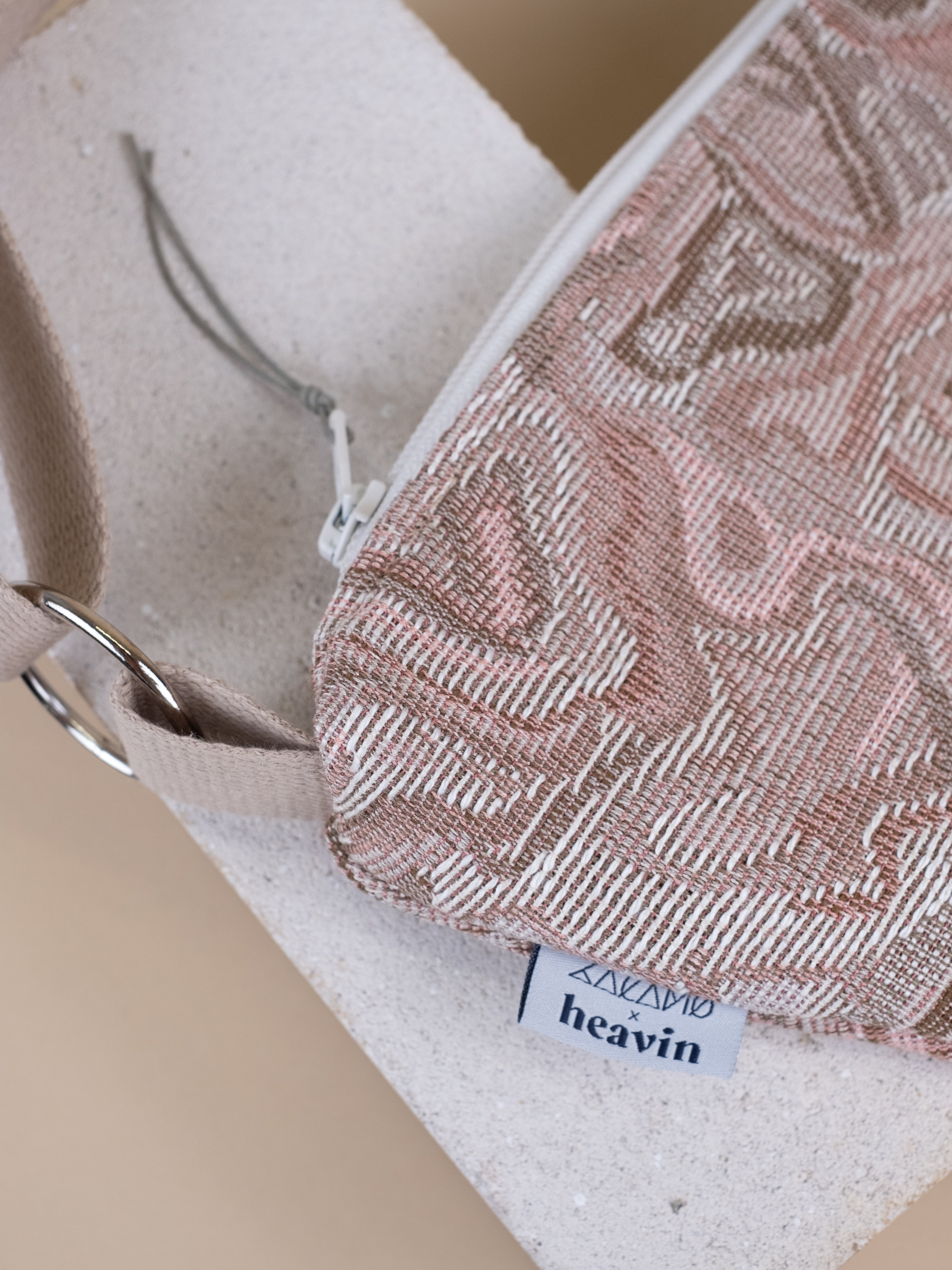 Sophie • Halbmondtasche Heavin x Zacamo Kollektion 9.0
