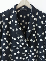 Lade das Bild in den Galerie-Viewer, Blazer Bluse Blumen Muster 80s Heavin (M-L)
