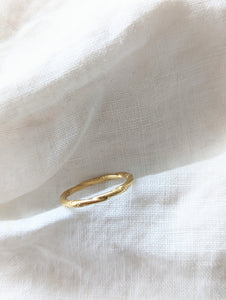 Ring 14k Gold Twisted Fine Line
