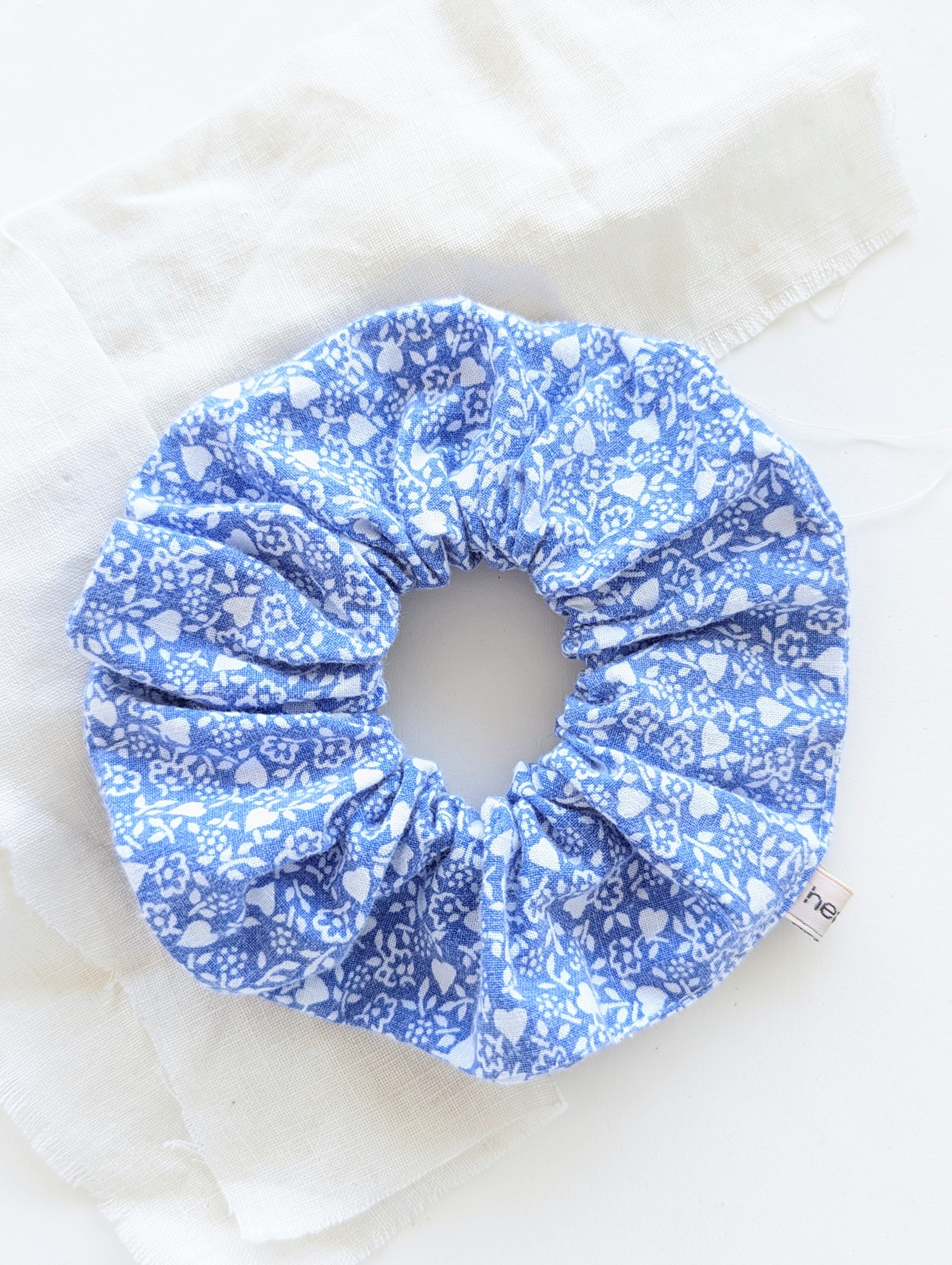 Scrunchie Heavin Upcycling Folklore Streublümchen