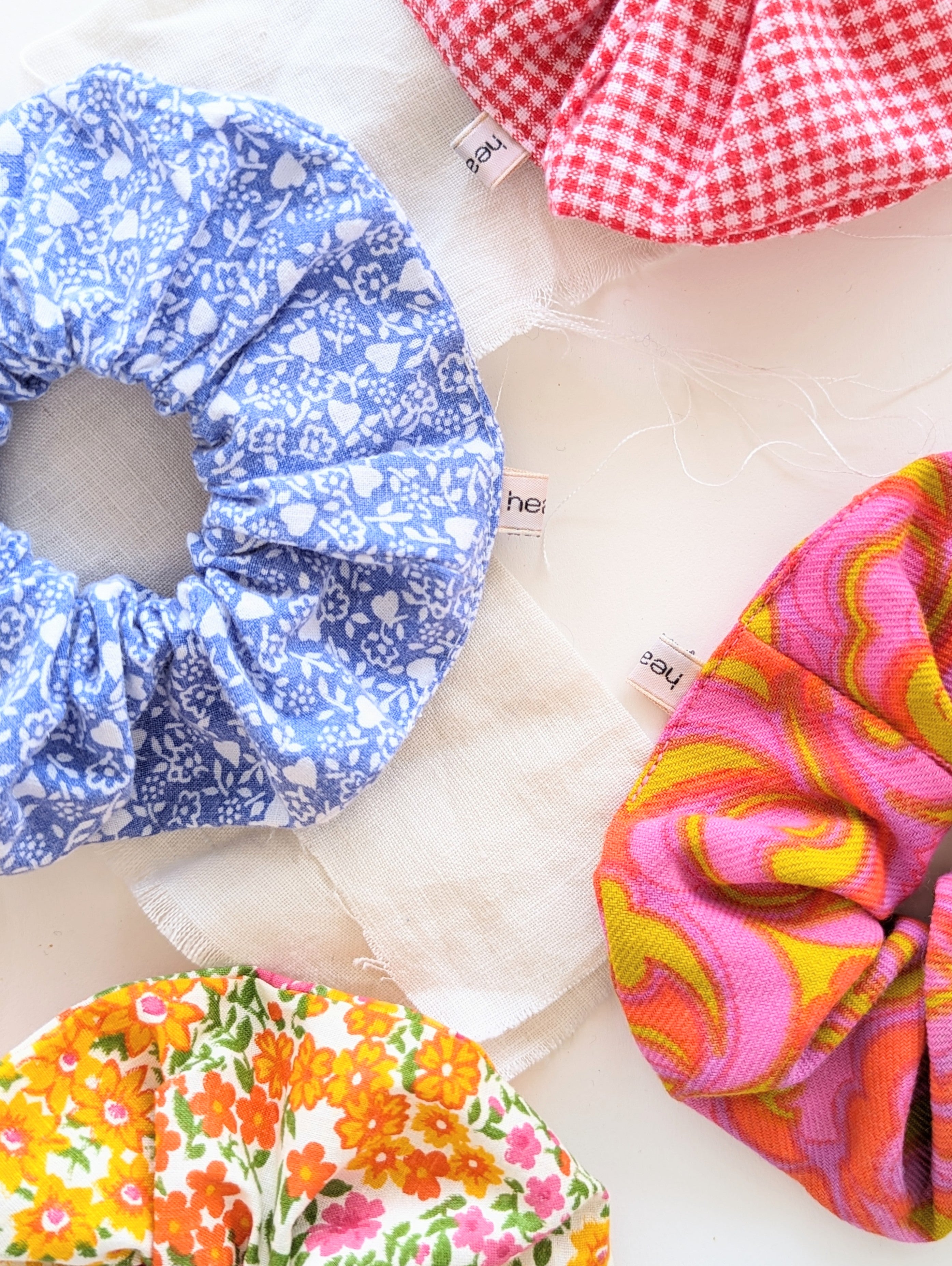 Scrunchie Heavin Upcycling Folklore Streublümchen