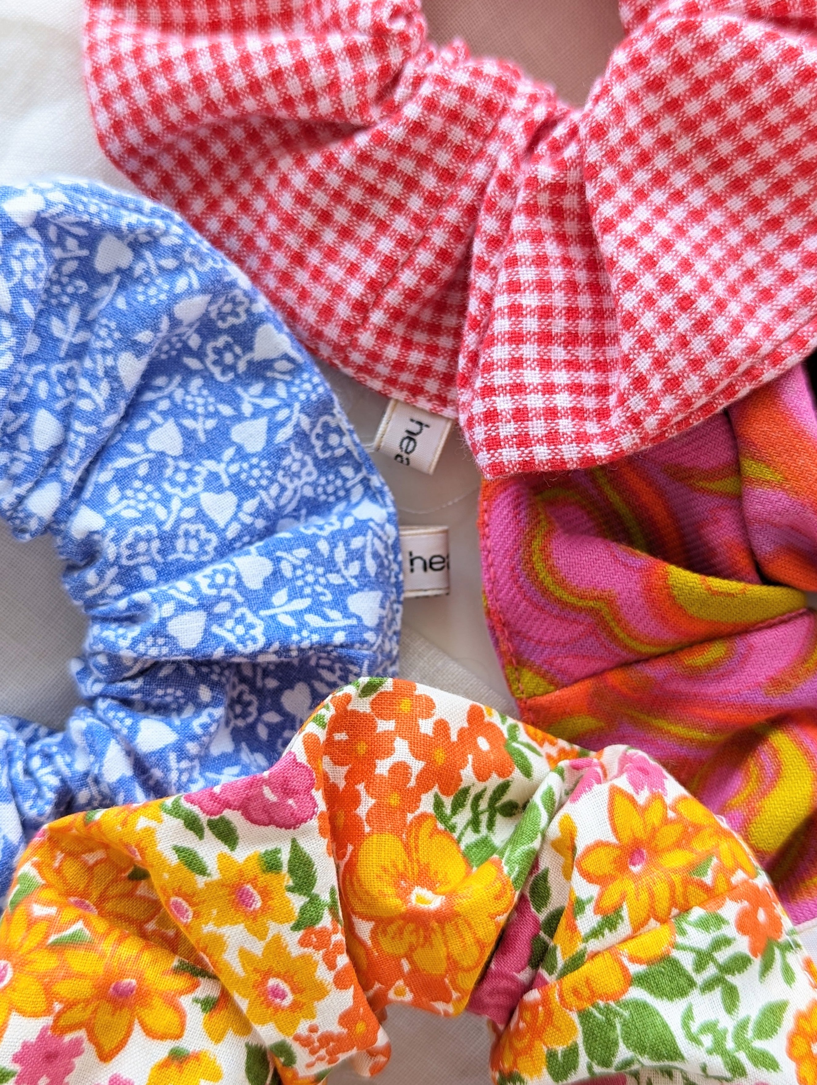 Scrunchie Heavin Upcycling Folklore Streublümchen