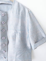 Lade das Bild in den Galerie-Viewer, *Wildseide* Handmade Bluse Lilac Hellblau (M-L)
