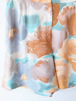 Lade das Bild in den Galerie-Viewer, Bermuda Shorts Leinen Pastell Blumen (M)
