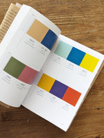 Lade das Bild in den Galerie-Viewer, Dictionary Of Color Combinations ♡ Volume 1
