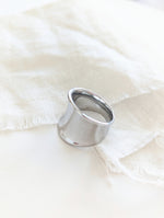 Lade das Bild in den Galerie-Viewer, Ring 14k Silber 90s Chunky
