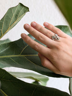 Lade das Bild in den Galerie-Viewer, Ring 14k Silber Organic
