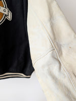 Lade das Bild in den Galerie-Viewer, RARE College Varsity V Lederbomber (L)
