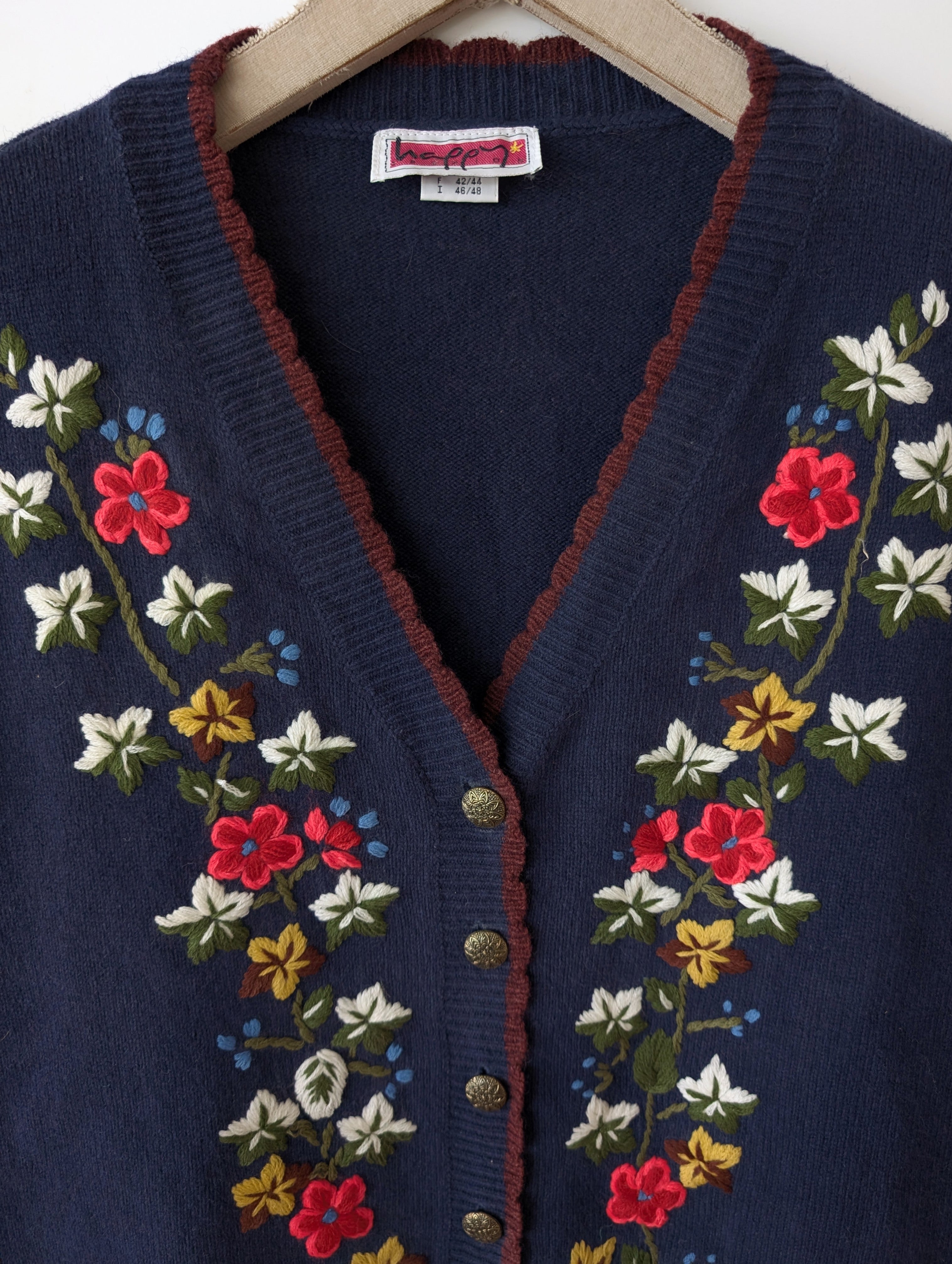 *Schurwolle* Cardigan Blumen Strickerei (L)