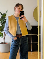 Lade das Bild in den Galerie-Viewer, Heavin Upcycling Weste ♡ Curry
