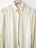 Lade das Bild in den Galerie-Viewer, *Seide* Bluse Mint Streifen Manschetten (M-L)
