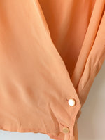 Lade das Bild in den Galerie-Viewer, *Seide* Wickelbluse Cropped 80s Apricot (M)
