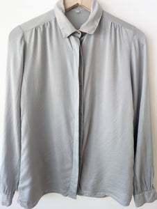 *Seide* Bluse Grau Streifen Manschetten (M-L)