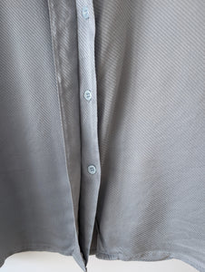 *Seide* Bluse Grau Streifen Manschetten (M-L)