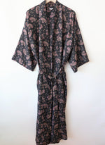Lade das Bild in den Galerie-Viewer, *Seide* Kimono Morgenmantel Paisley Anthrazit (One Size)
