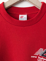 Lade das Bild in den Galerie-Viewer, *New Balance* Sweater 80s Logo Print (L)

