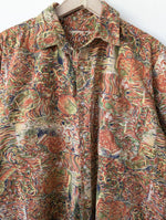 Lade das Bild in den Galerie-Viewer, Hemd 90s Toskana Print Rostrot Khaki (XL)
