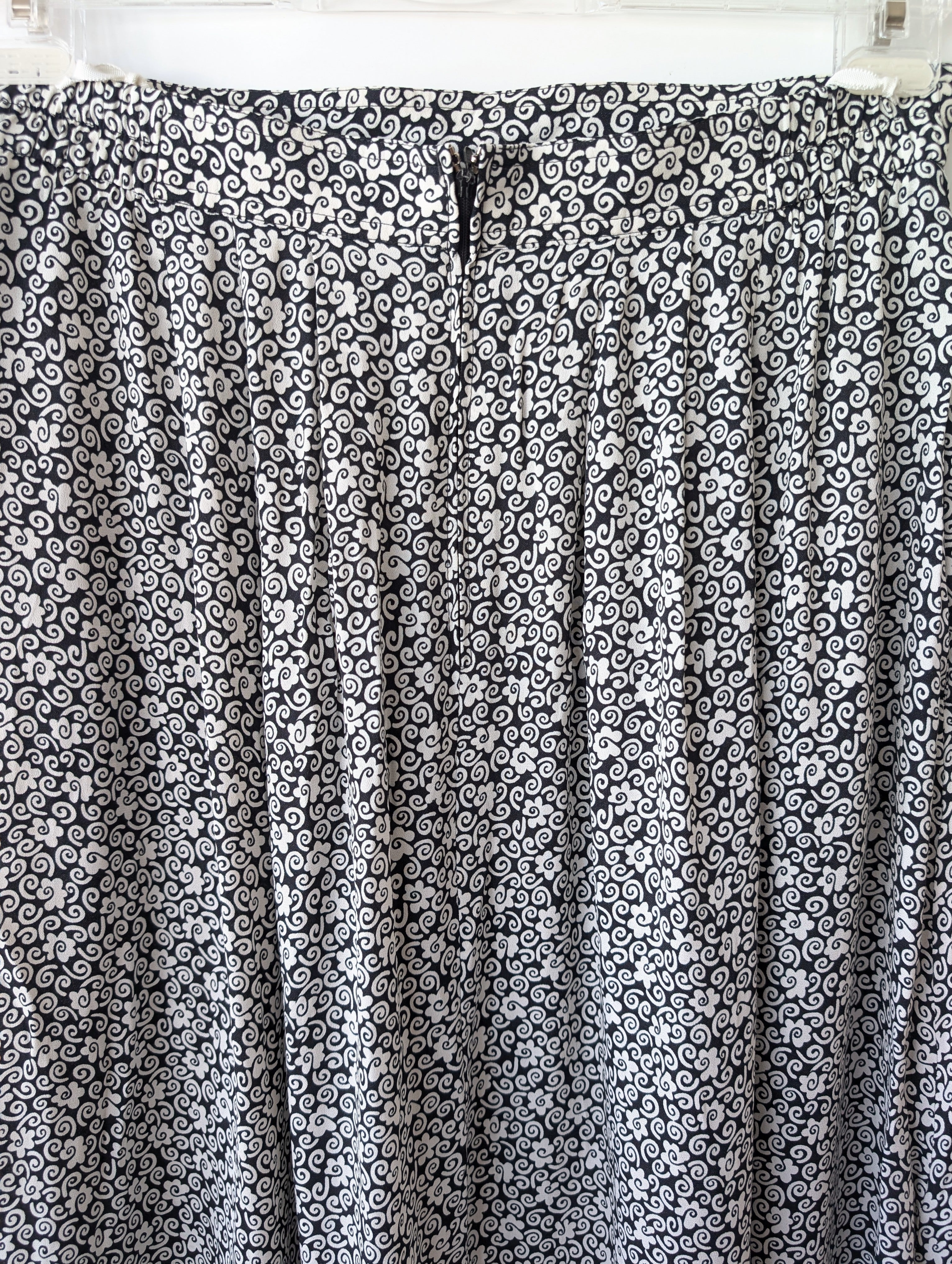 Rock 80s Blumen Schwarz Weiß (L-XL)