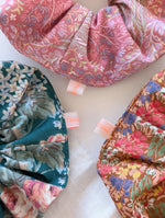 Lade das Bild in den Galerie-Viewer, Scrunchie Upcycling Romantic Rosé
