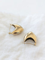 Lade das Bild in den Galerie-Viewer, Creolen 14k Gold Heart
