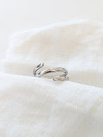 Lade das Bild in den Galerie-Viewer, Ring 14k Silber Spiral Fine
