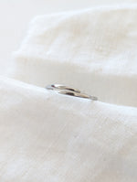 Lade das Bild in den Galerie-Viewer, Ring 14k Silber Twisted Fine
