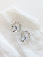 Lade das Bild in den Galerie-Viewer, Creolen Oval 14k Silber Loops
