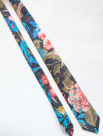 Lade das Bild in den Galerie-Viewer, *Kenzo* Krawatte Seide Blumen Paris
