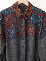 Lade das Bild in den Galerie-Viewer, Bluse Bohemian 80s Blumen Baum Print (L)
