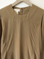 Lade das Bild in den Galerie-Viewer, *Escada* Bluse Seide Basic Khaki Ballonärmel (S-M)
