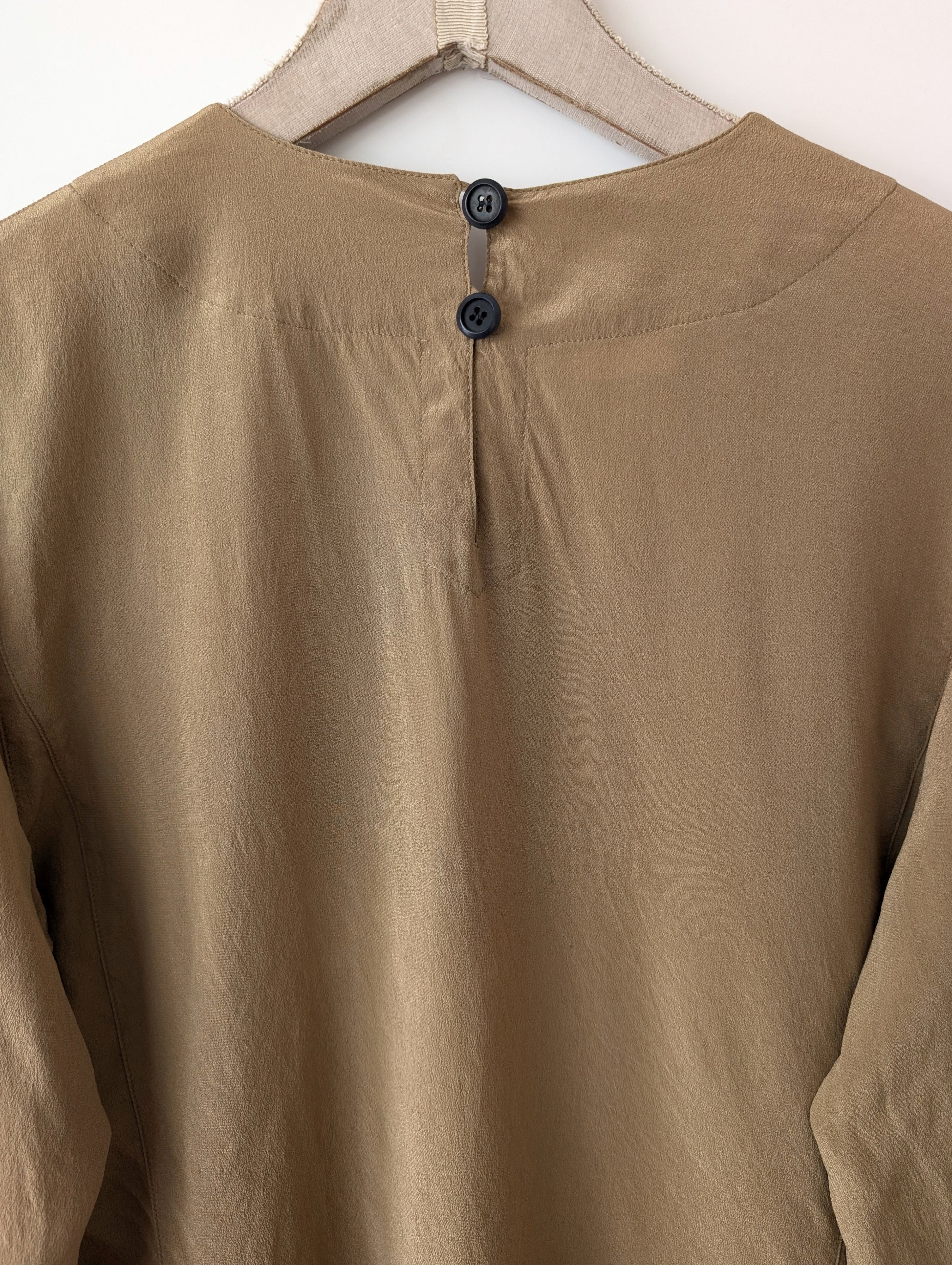 *Escada* Bluse Seide Basic Khaki Ballonärmel (S-M)