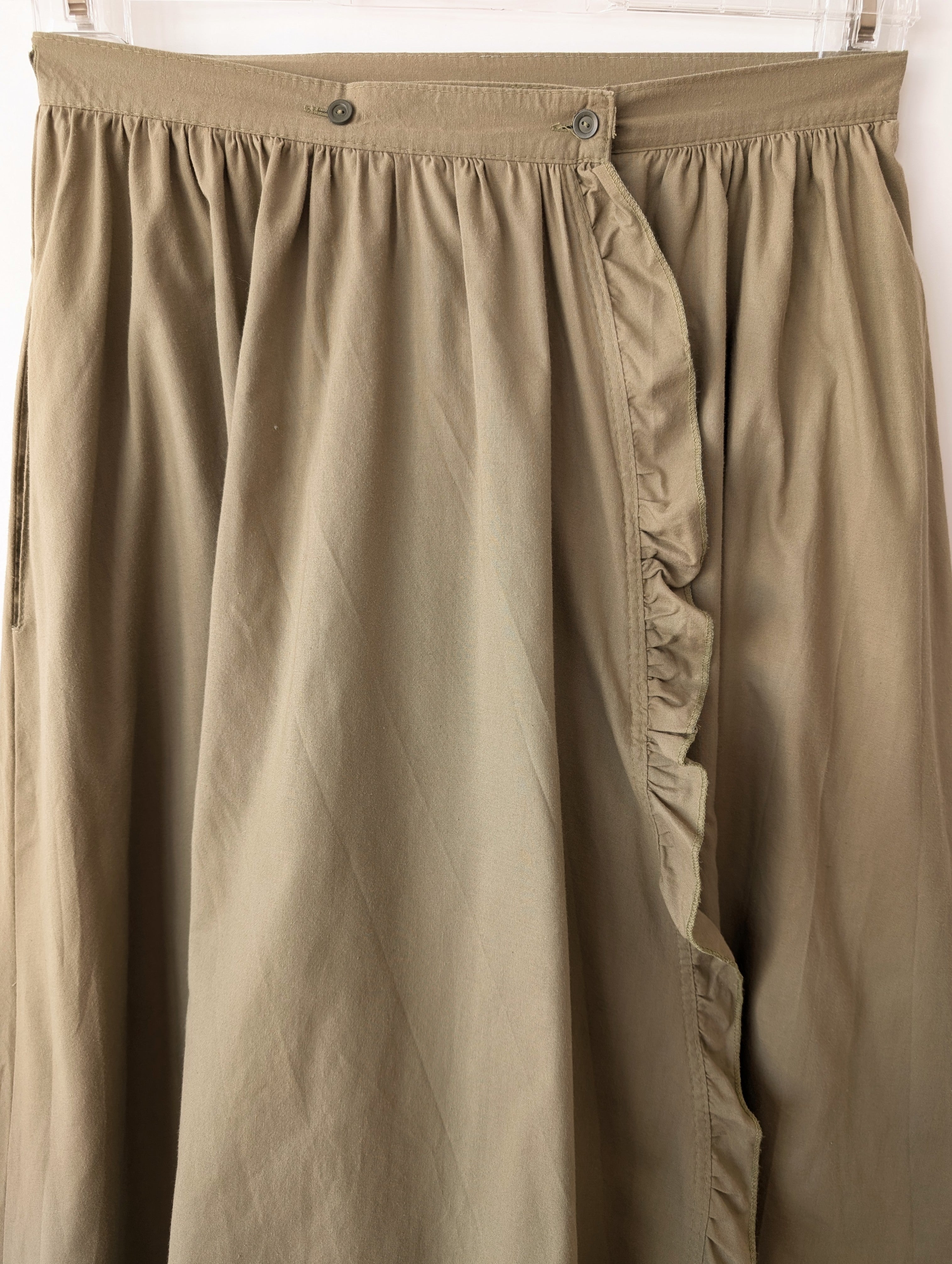 *Handmade* Rock Rüschen Skandi Khaki (M-L)