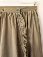 Lade das Bild in den Galerie-Viewer, *Handmade* Rock Rüschen Skandi Khaki (M-L)
