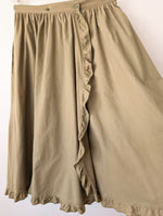 Lade das Bild in den Galerie-Viewer, *Handmade* Rock Rüschen Skandi Khaki (M-L)
