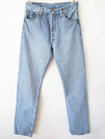 Lade das Bild in den Galerie-Viewer, Levis 501 Jeans Hellblau Klassiker (30/32)
