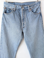 Lade das Bild in den Galerie-Viewer, Levis 501 Jeans Hellblau Klassiker (30/32)

