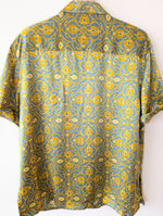 Lade das Bild in den Galerie-Viewer, *Seide* Bluse Bohemian Print Rauchblau (XL)
