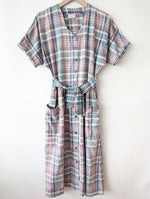 Lade das Bild in den Galerie-Viewer, Kleid 90s Karo Pastell Gingham (M-L)
