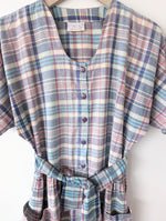 Lade das Bild in den Galerie-Viewer, Kleid 90s Karo Pastell Gingham (M-L)
