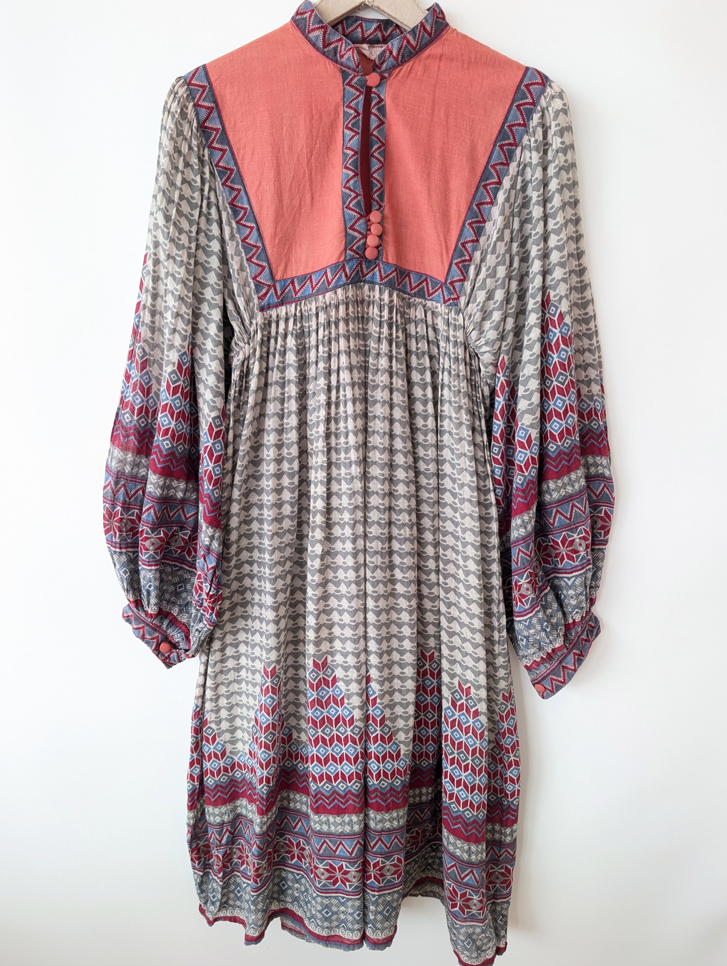 Kleid 70s Bohemian Print Ballonärmel (M)